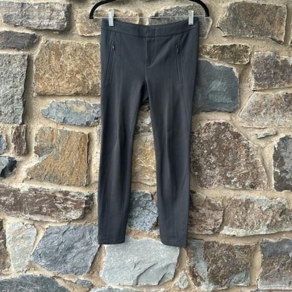 VINCE casual Black Pants- Front Zipper Pockets- 2 Size 0 - Picture 1 of 7